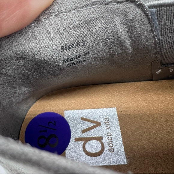 Dolce Vita Tate Shoes Sneakers High Platform Slip On Gray Suede Womens
Size 8.5 - Picture 8 of 12